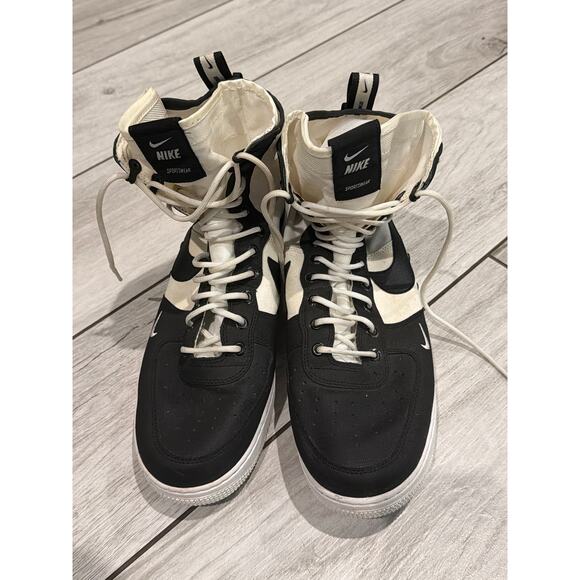 Nike Air Force One High Panda Men’s Size 13. 86024-100